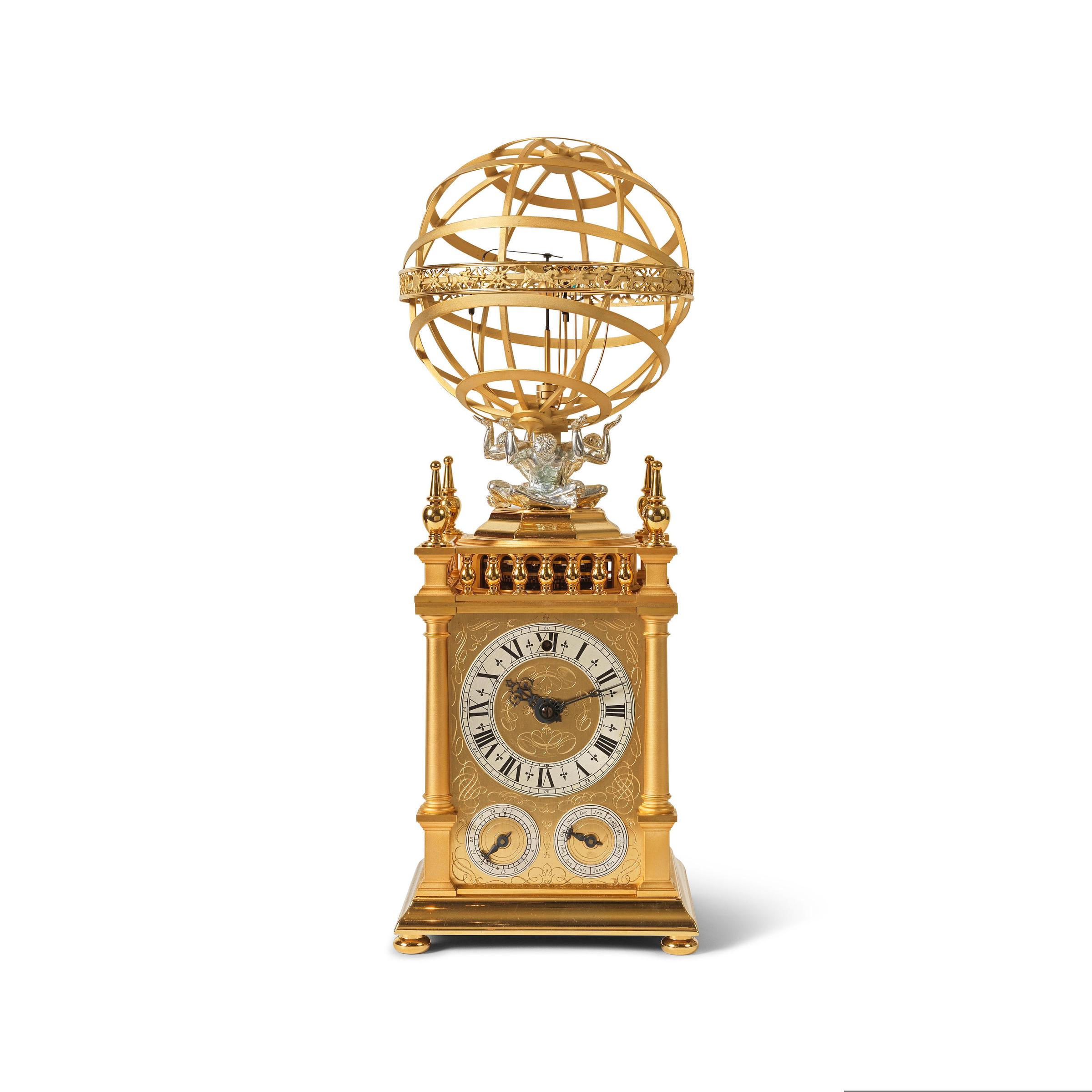 Christiaan van der Klaauw. A very fine and rare handmade key wind gold plated brass and silver clock with sphere on top demonstrating the solar system Christiaan van der Klaauw. Très belle et rare pendule en laiton plaqué or et argent avec sphère montrant le système solaire, entièrement asseemblée à la main, remontoir à clé  Planeto Astrolabium, Circa 1990 image 1
