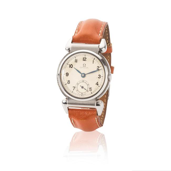 Omega. A fine and rare chrome plated and steel manual wind wristwatch with 'bull horn' lugs Belle et rare montre bracelet en chrome et acier avec anses 'cornes de taureau' mouvement mécanique Circa 1934